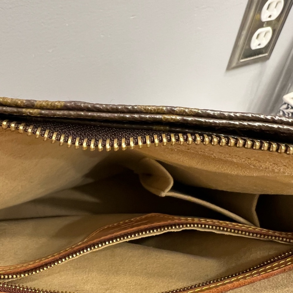 Authentic Louis Vuitton Monogram Looping Zip Hobo… - image 3